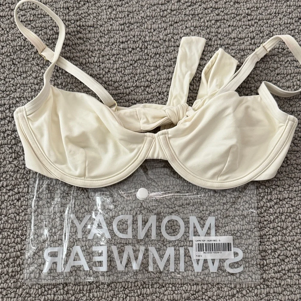 Monday Swimwear- Capri Top- Ivory - Picture 2 of 3